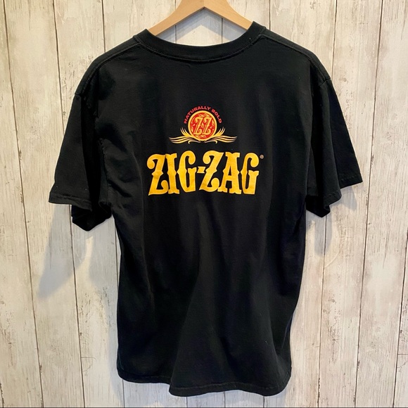 zig zag Other - Zig Zag Graphic Tee